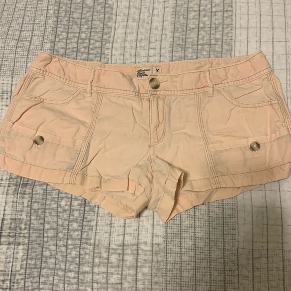 American Eagle Outfitters Pants - American eagle outfitters size 6 pink linen cargo shorts